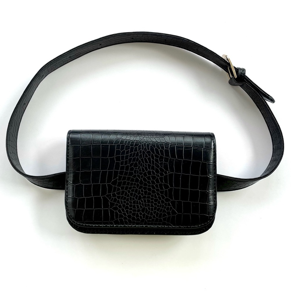 Elegant Black Faux Leather Crocodile Pattern Belt Bag